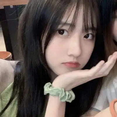 余清欢ins风森系恩典仙气女头.女生头像我要个性网
