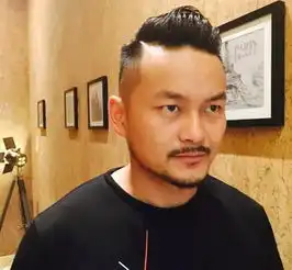 发型丨烂大街or经典油头适合才是最关键
