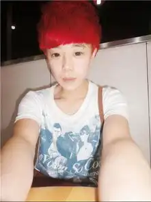 帮我找一下这个头像的情侣头男生的and网名,情侣网名
