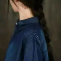 谁有侧身左边黑衣服男生头像
