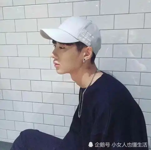 12星座男深爱你,却不敢主动找你,原因是这些,天蝎请勇敢一点
