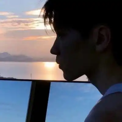 ins原宿风男生头像
