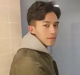 点击率超过10.2w的男生短发打理技巧教程
