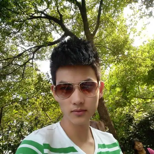 阳光男孩资料照片安徽安庆征婚交友
