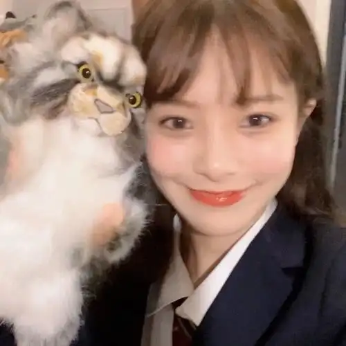 ins风高级质感女生头像
