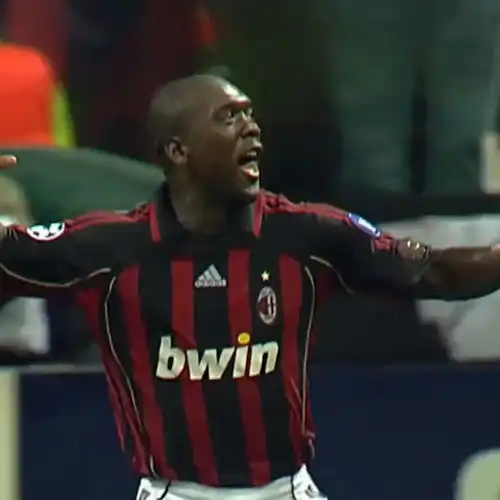 米兰请用一句话形容你看过西多夫踢球
