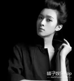 这位因为长得美而火到韩国的小哥哥,他妈妈才是仙子转世吧
