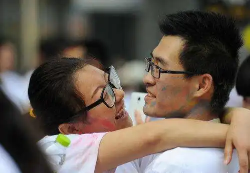 俗语男怕三点头,女怕高抬头,老祖宗的忠告,早知道少吃亏
