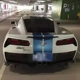 实拍五菱之光跑车,四个排气管,霸气十足
