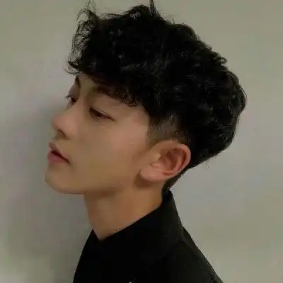 高清男头像干净气质精选超高清头像男
