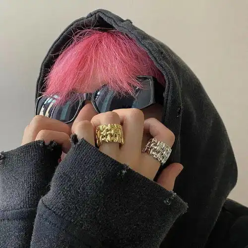 微信头像一眼便爱上的精选男女头像
