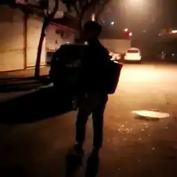 街边小吃我的男朋友是逗比半夜接我下班的时候抽风了微末光景的美拍
