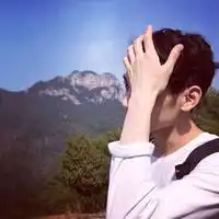 只是每一步都走的好孤独
