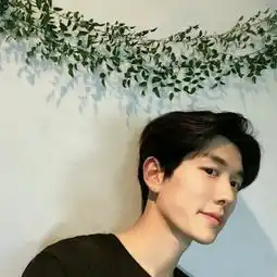 不谈感情不谈落魄杯酒下肚一醉方qq男生头像我要个性网
