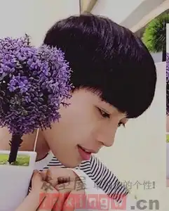 中分发型男要留多长头发
