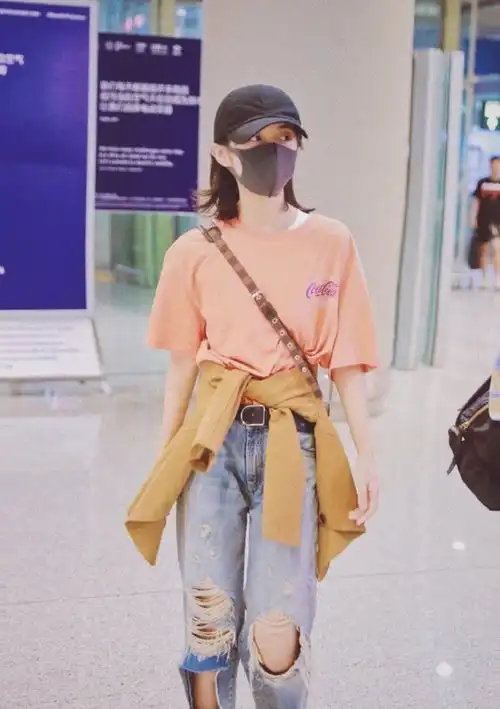 戚薇引领新潮流,娜扎美成初恋,杨幂男友风衬衫酷到起飞
