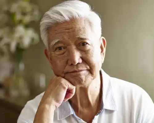 男性40岁后,身体有5个现象,提示你已步入衰老,瞒不了

