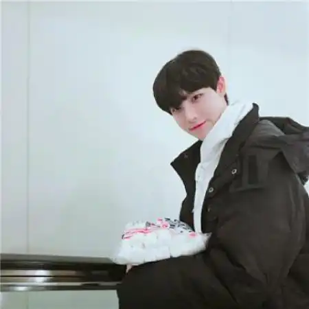 男生帅气小清新头像2020最新版本喜欢就来
