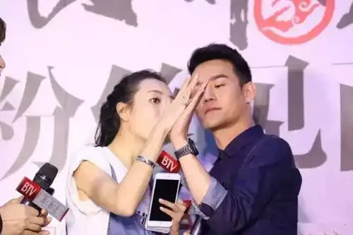 这枚自攻自受的天蝎女太霸气妹子看完都表示已弯
