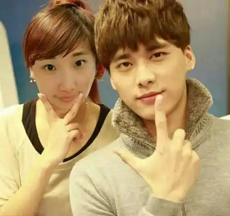 盘点娱乐圈男明星素颜和路人合影真丑和真帅是掩盖不了的
