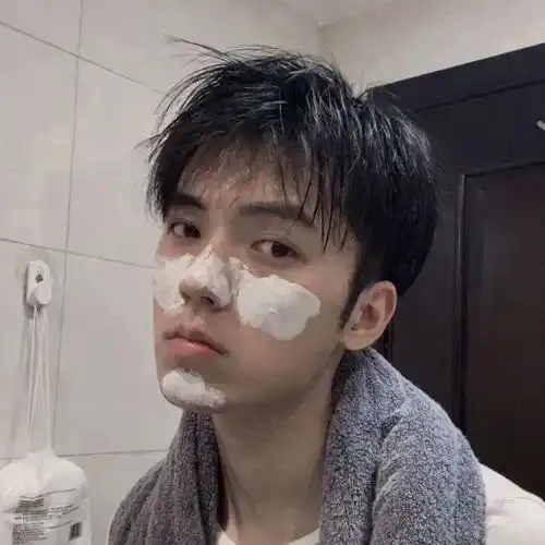 有哪些适合油腻大叔用的很酷的微信头像
