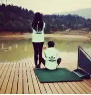 qq情侣头像一张两个人

