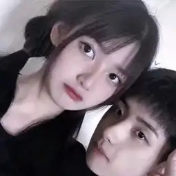 可爱微信头像一男一女分开我是逗比小宇宙
