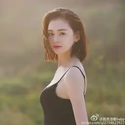 北影小仙女晒清新写真灵动可爱秀长腿
