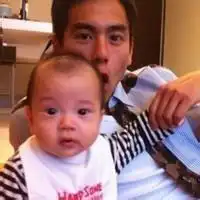 抱着小孩的头像抱着小孩的情侣头像
