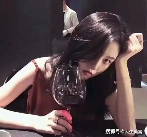 有个性高冷霸气的句子,很拽很叼很冷的句子
