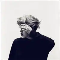 微信冷酷帅气男生头像只有冷淡的敷衍
