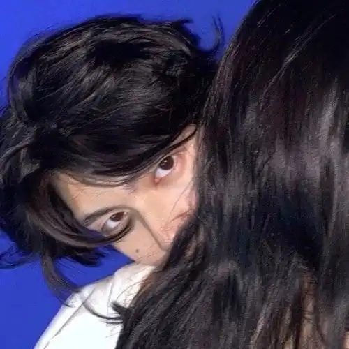 真人情头当你拥抱一个爱你的人,他会把你抱得更紧
