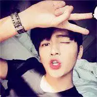 阳光剪刀手头像男生微信头像图片大全
