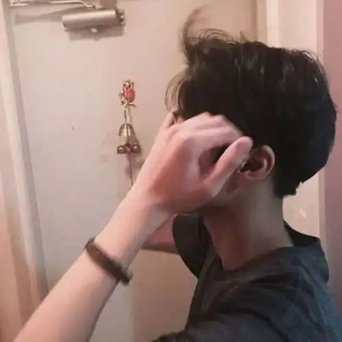 高冷帅气的男生头像请你为我的心动负责到底

