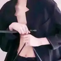 系领带的年轻霸气帅哥头像微信头像图片大全
