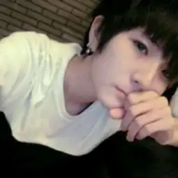 求另一张的情侣头像
