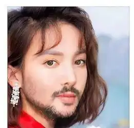 不拍萌照拍猛照这个女星不一般
