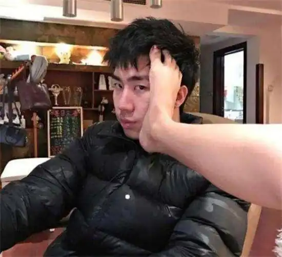 骚男离婚后生活近况,和前妻天差地别五千万换来了人生改变
