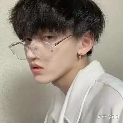 气质男生头像少年感男生头像
