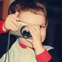 小男孩吃冰淇淋头像
