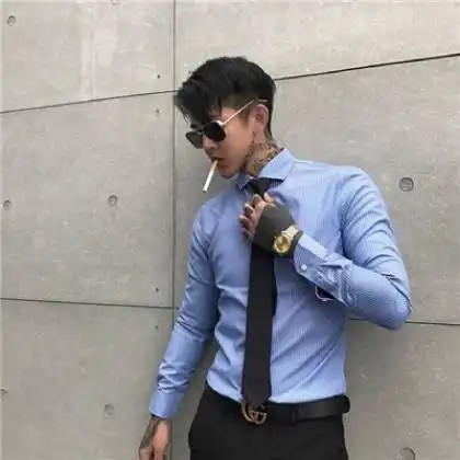 大佬头像男霸气叼烟成美