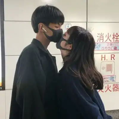 高颜值的情侣头像真人一对两张你才是例外和偏爱
