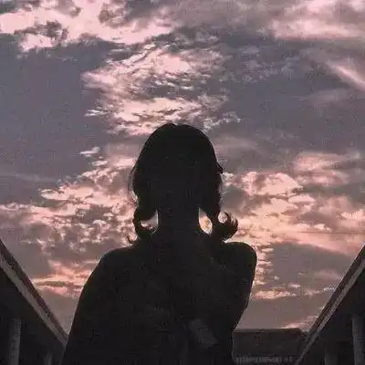 头像当我开始期待一个人回我消息的时候,我就知道又完了
