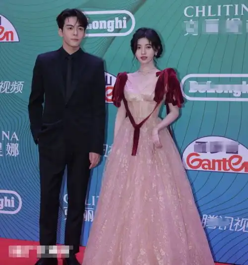 白玉兰生图黄晓明颜值真实,鞠婧祎小公主,张彬彬让人看花眼
