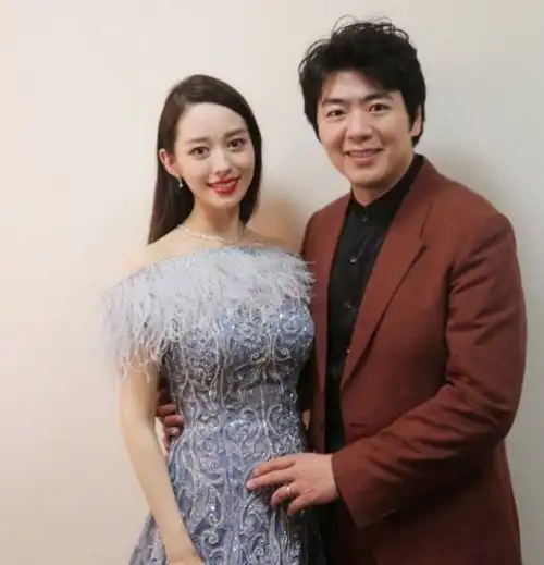 霸气护妻的真男人们威尔史密斯上台打人,张若昀直接怒骂
