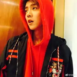 杨幂小时候一口京片子白百何鹿晗李晨也是北京人
