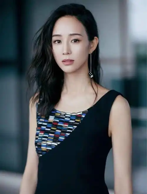 网曝彭于晏与另一女星秘密结婚,男神回应无中生有,不过多回应
