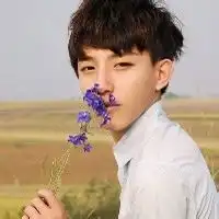 各位大神帮忙找找这个的情侣男头像急
