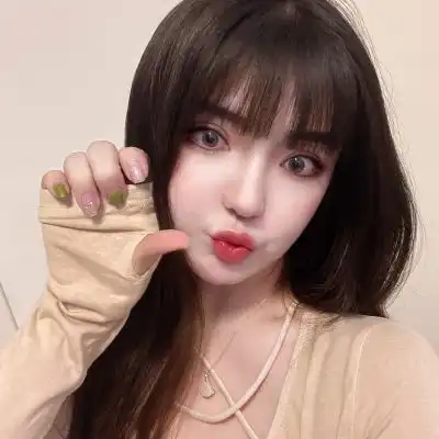 2024年超火的网图头像女生真人大全
