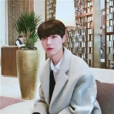 男生帅气小清新头像2020最新版本喜欢就来
